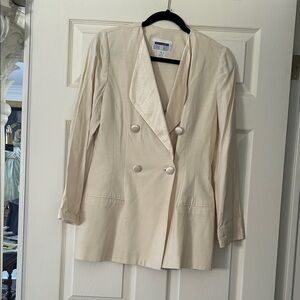 Elegant Cream Double-Breasted Blazer